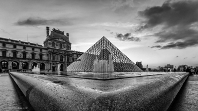  6 - Louvre2014 - 3877 - N&B - ©S.jpg